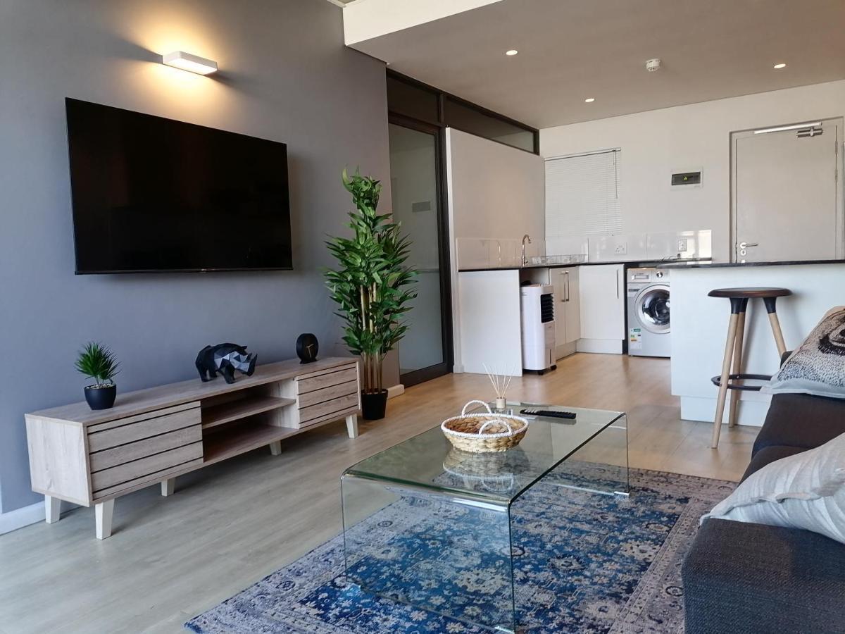 Chic, Central, Family & Group Stay - Stylish 2 Ensuite Bedroom Apartment With Spacious Balcony Le Cap Extérieur photo