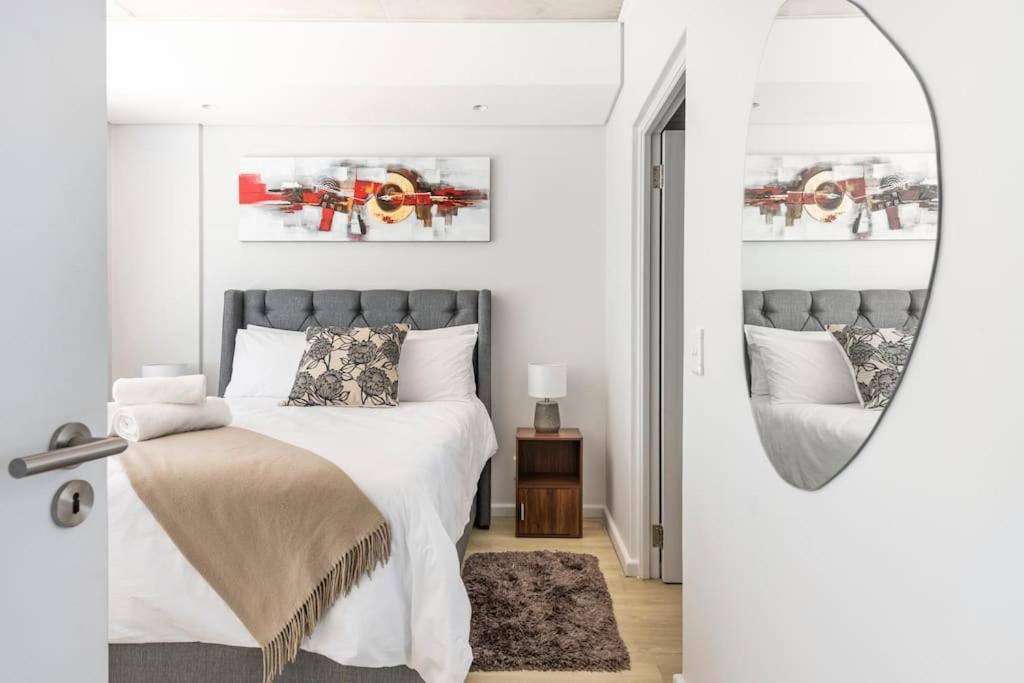 Chic, Central, Family & Group Stay - Stylish 2 Ensuite Bedroom Apartment With Spacious Balcony Le Cap Extérieur photo
