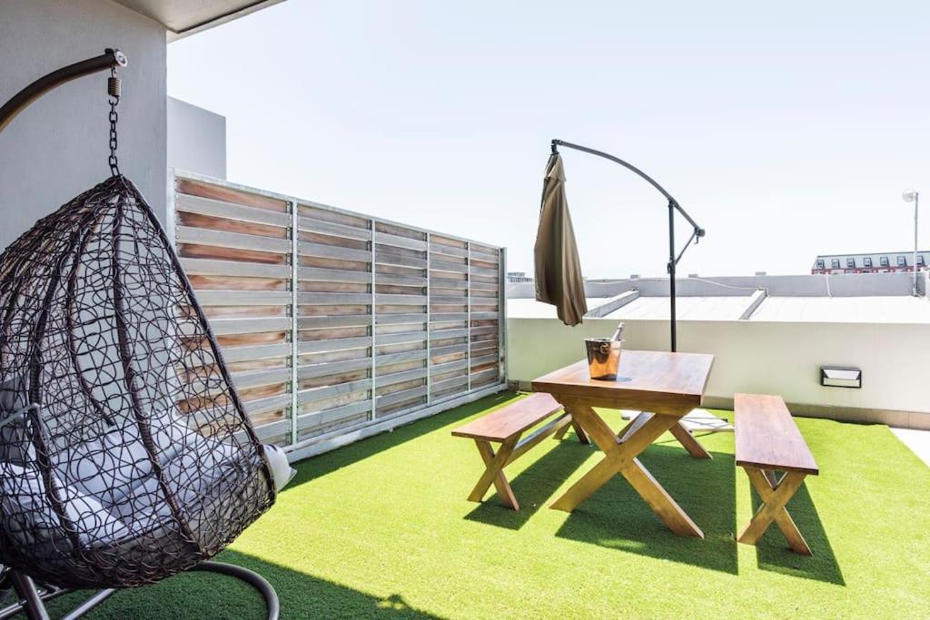 Chic, Central, Family & Group Stay - Stylish 2 Ensuite Bedroom Apartment With Spacious Balcony Le Cap Extérieur photo